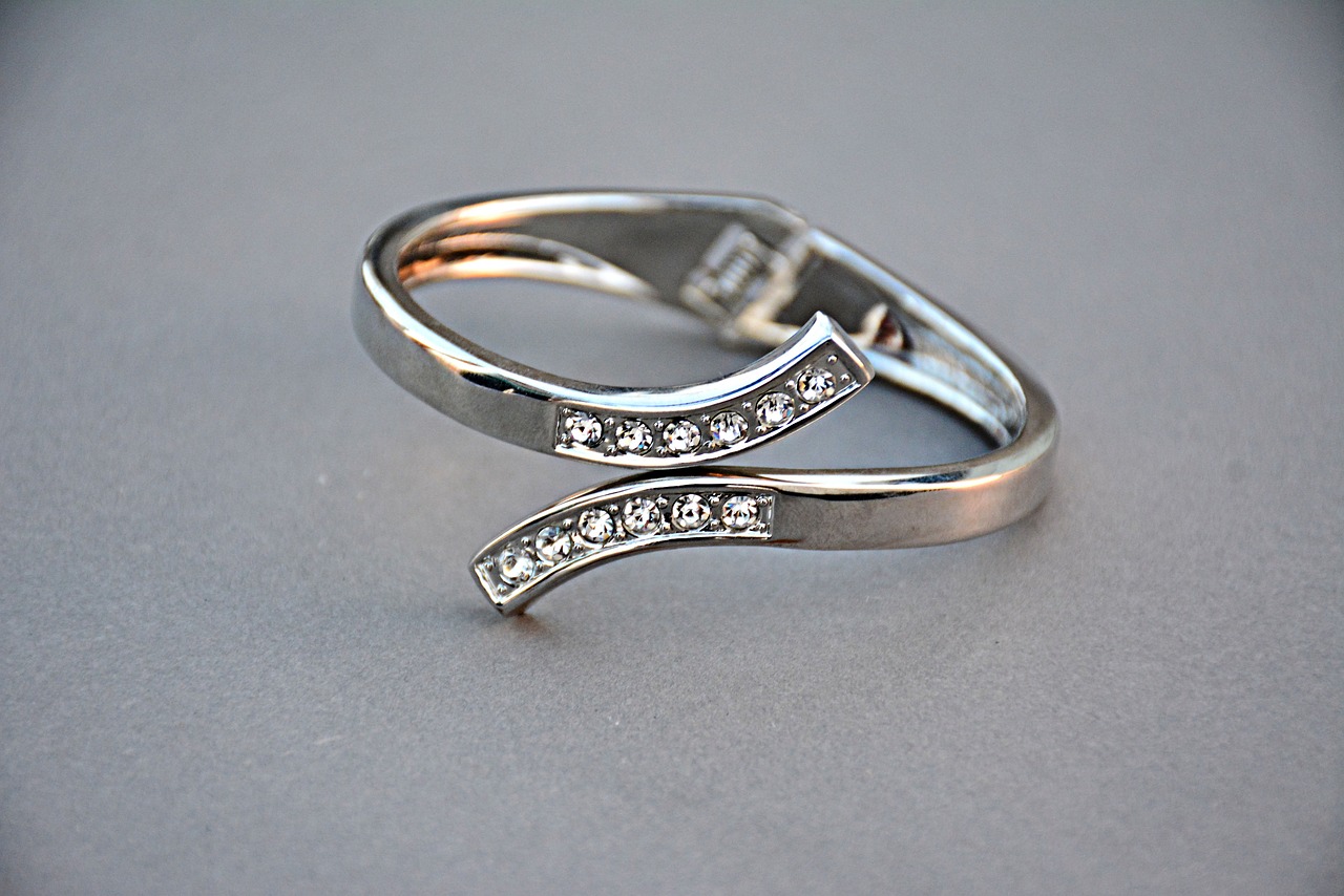 ring, jewellery, sliver ring-1175529.jpg